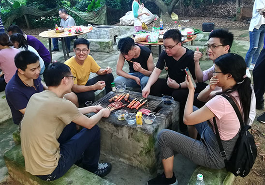 “挑戰(zhàn)自我，凝聚力量，熔煉一流團隊” 廣東優(yōu)科檢測戶外拓展活動