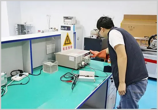 排插耐壓測(cè)試.jpg